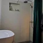 Nuci's Place - The Signature Collection Apartament