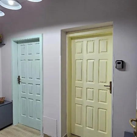 Nuci's Place - The Signature Collection Apartment *