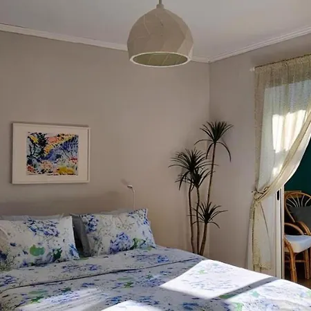 Nuçi's Place