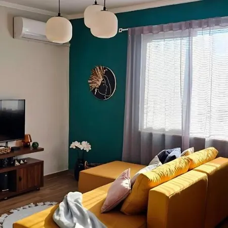 Nuci's Place - The Signature Collection تيرانا