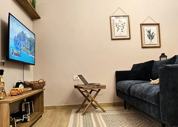 Nuci's Place - The Signature Collection Daire Tiran