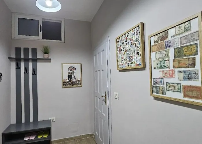 Nuci's Place - The Signature Collection Tiran