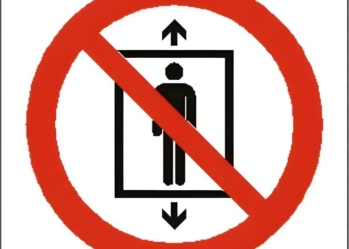 Nuci's Place - The Signature Collection * ティラナ