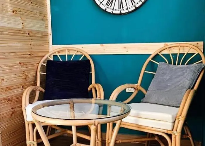 Nuci's Place - The Signature Collection Daire Tiran