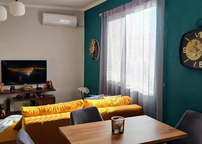 Nuci's Place - The Signature Collection Daire