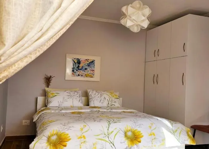 Nuci's Place - The Signature Collection Daire